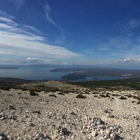 アパート Sulek プナト