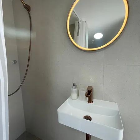 Sulek アパート プナト