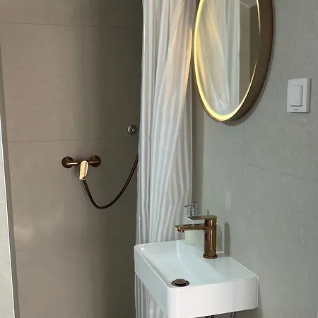 Sulek アパート プナト